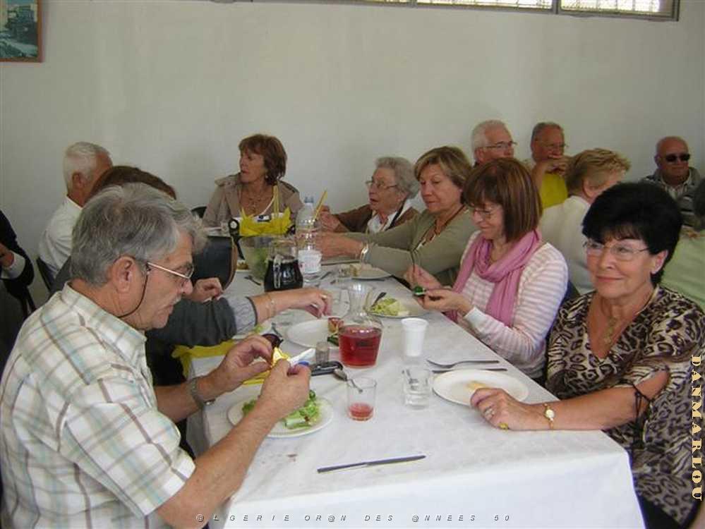 NIMES OCTOBRE 2008 PATRONAGE DE MARAVAL P5142003.jpg